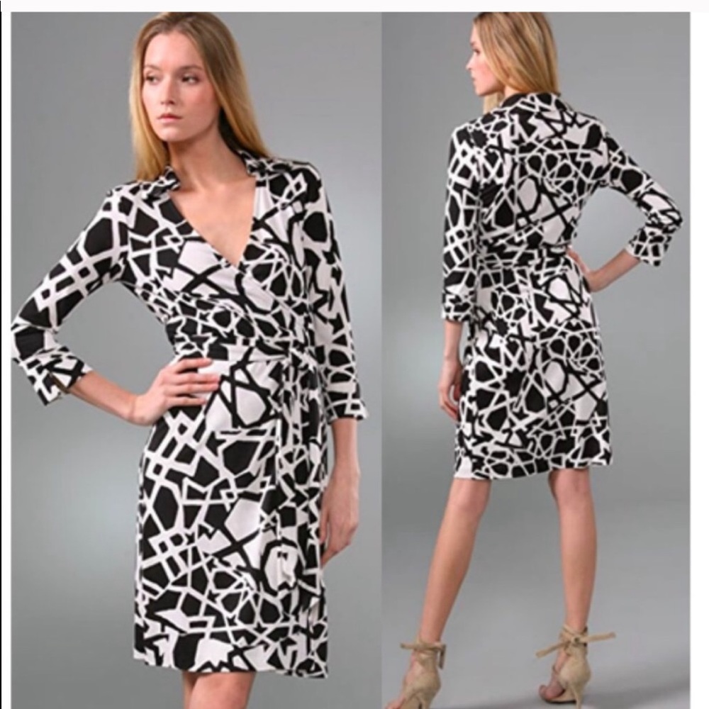 EUC Diane von Furstenberg classic wrap dress